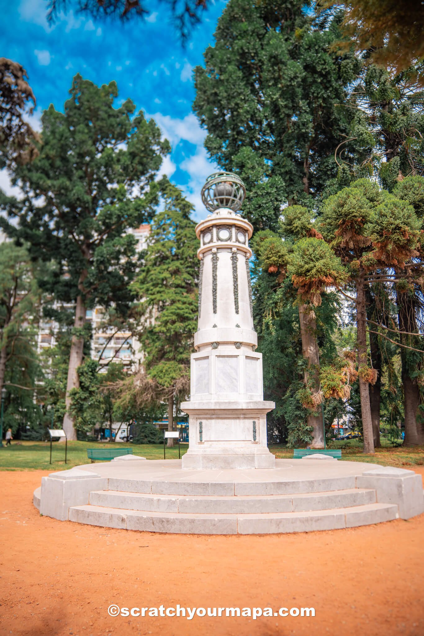 statues at the Buenos Aires botanical gardens